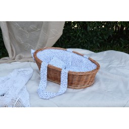 Biely nosič pre bábiky...