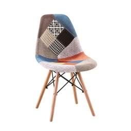 Stolička s moderným vzhľadom