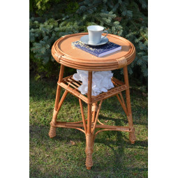 Okrúhly kávový stolík z prútia