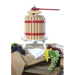 Ručný lis ovocia 12L...