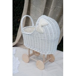 Prútený retro detský kočík...